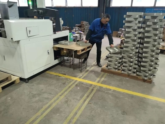 100 - 200pcs/min PLC 제어 상자 코너 풀칠 기계